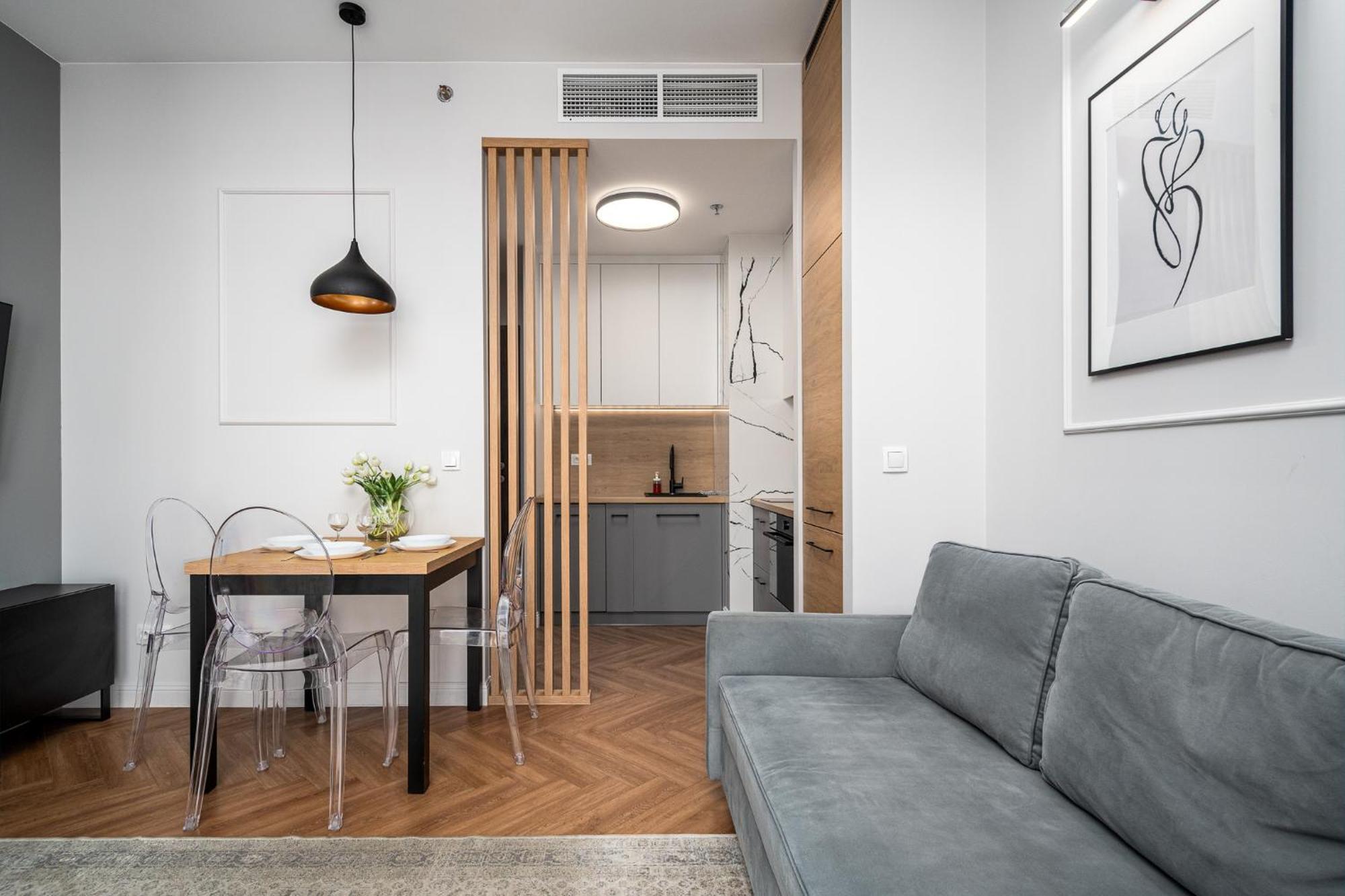 Wola Tower Deluxe Separate Bedroom With Free Garage - By Perfect Apart 바르샤바 외부 사진