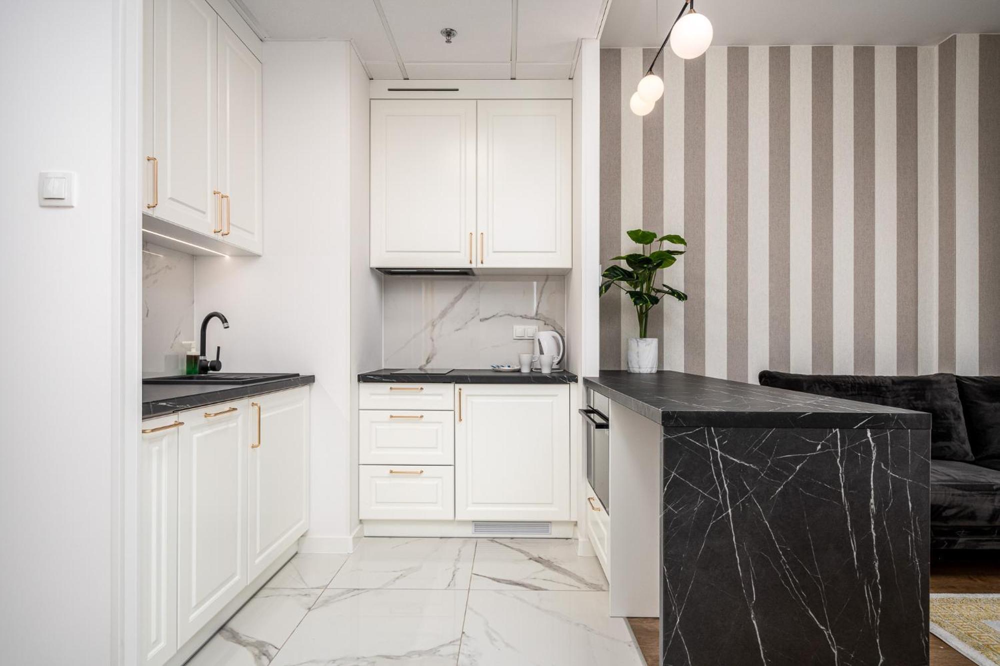 Wola Tower Deluxe Separate Bedroom With Free Garage - By Perfect Apart 바르샤바 외부 사진